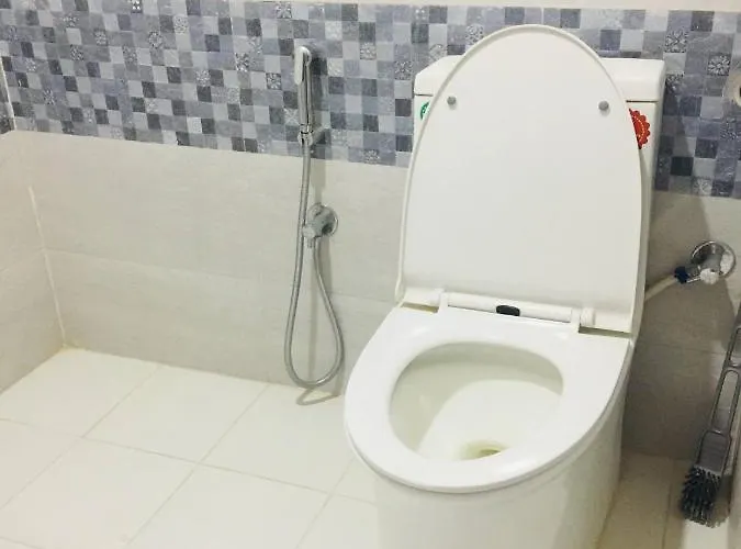 Rajdhani Visit Hotel *