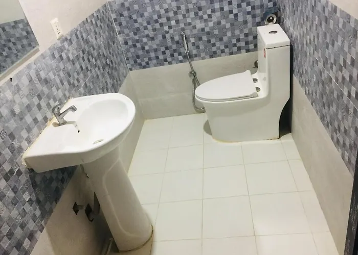 Rajdhani Visit Hotel *