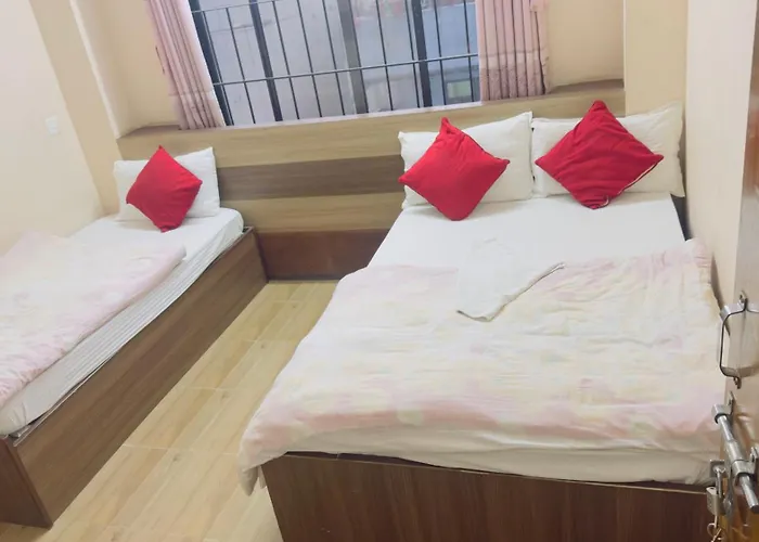 Rajdhani Visit Hotel *